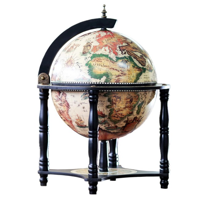 1 - Drewniany barek o kształcie globusa.jpg