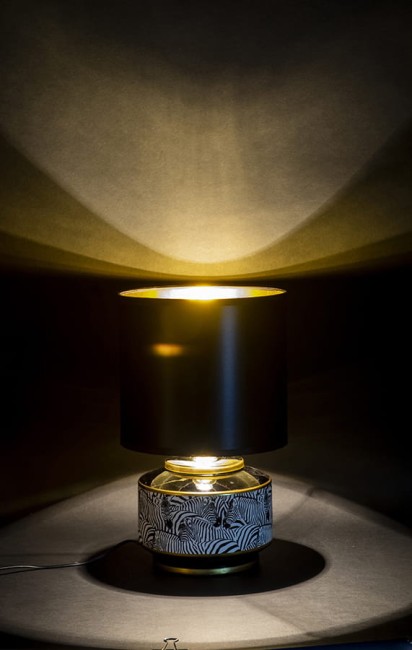 Stylowa ceramiczna lampa z czarnym abażurem 131239