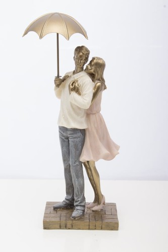 Romantyczna figurka przytulonej pary z parasolem 124726