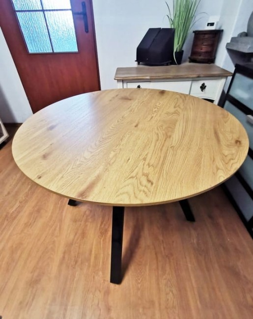 Stol-okragly-100-cm-dab-trzy-krzesla-skandynawskie-czarne-EAN-GTIN-5905658360856.jpg
