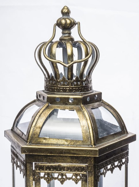 Pięknie zdobiony, metalowy lampion 122965