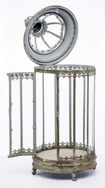 Metalowe lampiony z ażurowymi dodatkami 130287