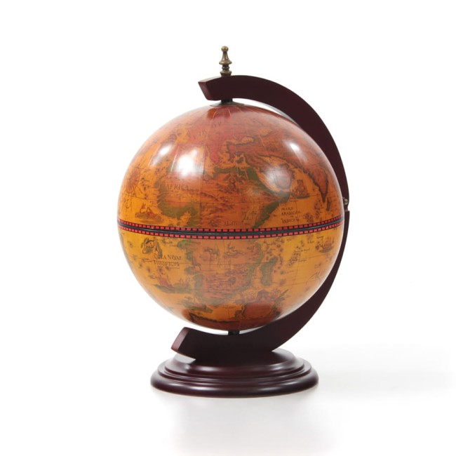 2 - Drewniany barek o kształcie globusa.jpg